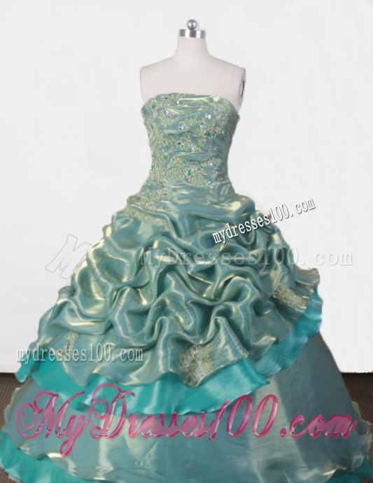 Exclusive Tiers Pick-ups and Appliques Decorated Sweet 15 Dresses